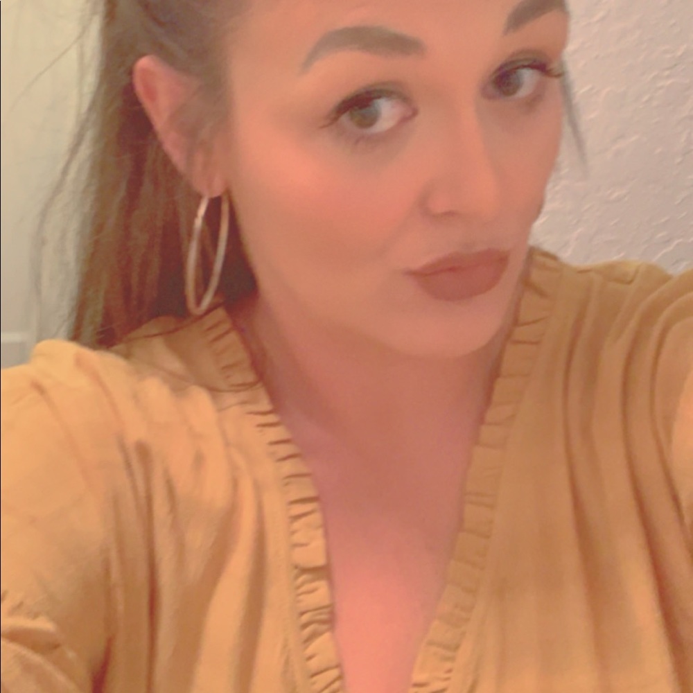 Meet your Posher, Lynzie